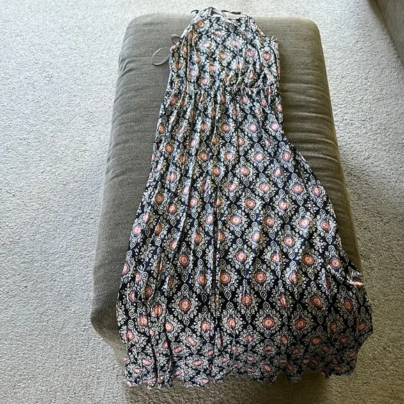 Size L navy French Grey Nichelle Knit Maxi dress Size L navy French Grey Nichelle Knit Maxi dress
